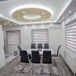 Lux 2 Апартаменты