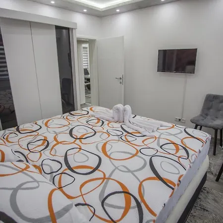 Lux 2 Tuzla
